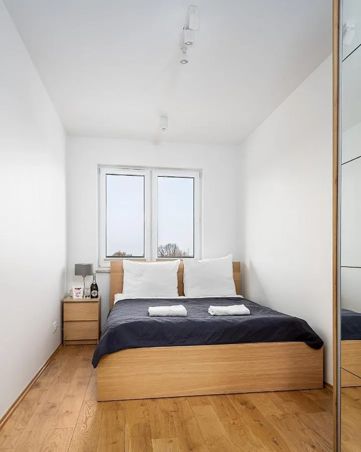 Warsaw Apartments White 0*,